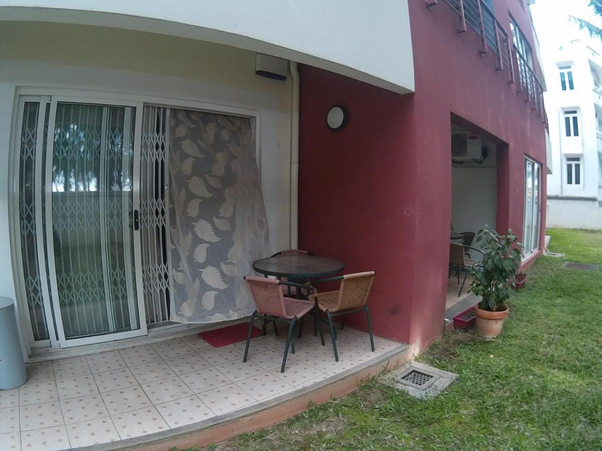 Oceanside Licenced Tourist Residence Flic-en-Flacq Zewnętrze zdjęcie